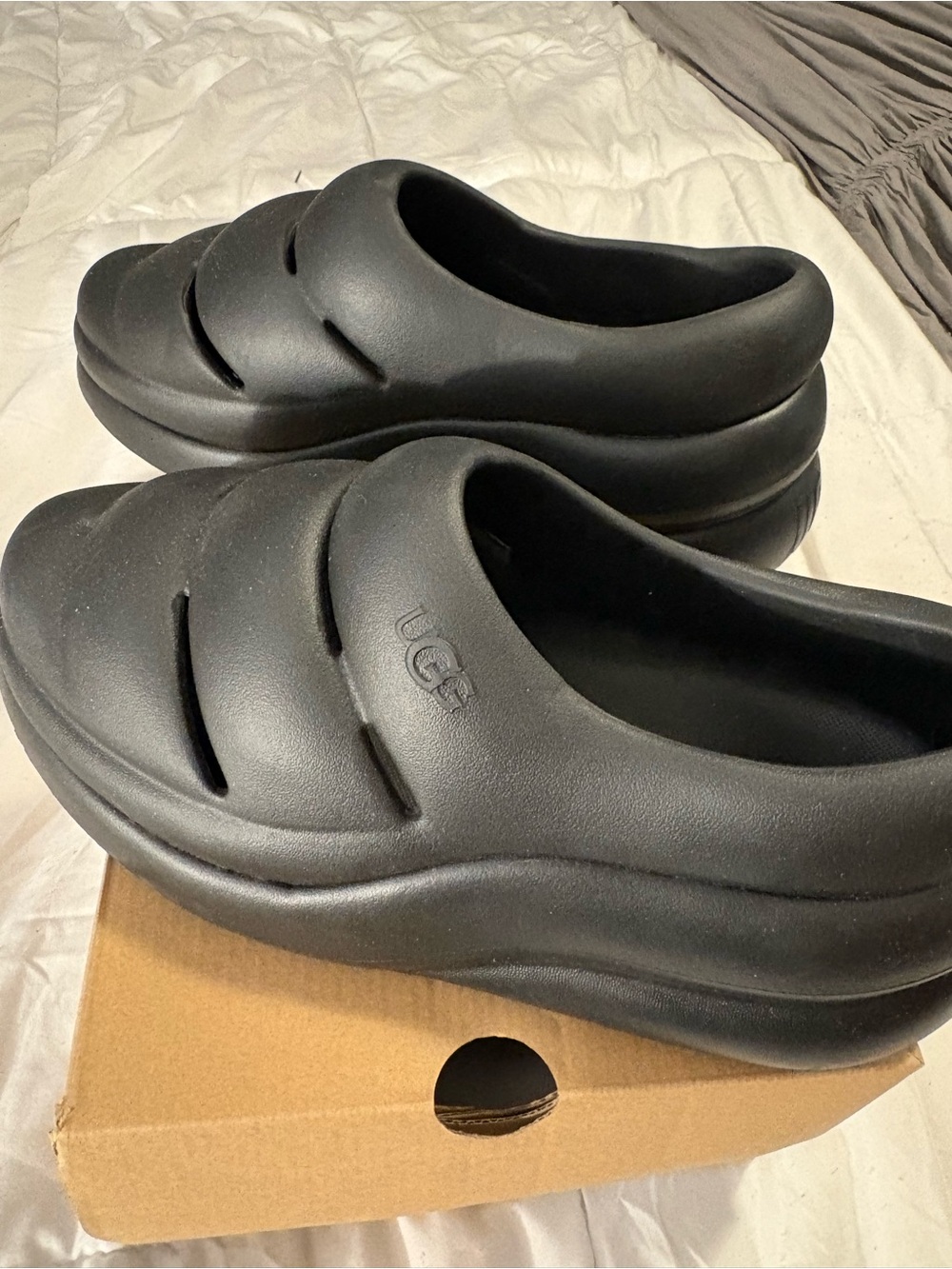 UGG Women's Sport Yeah Clog in Black - Picture 6 of 6